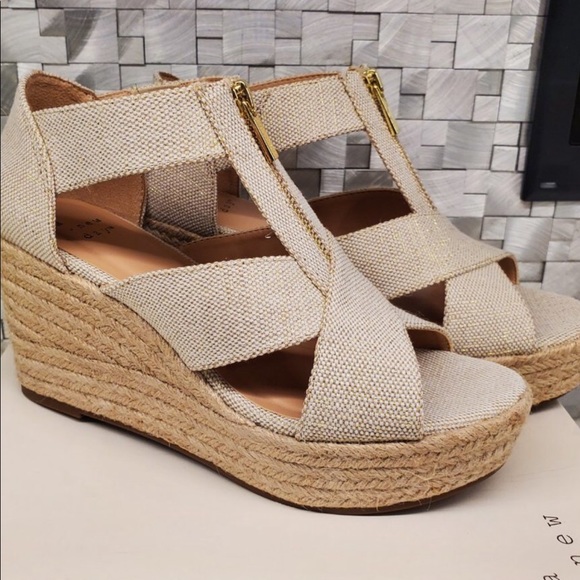 1, a new day - Picture 2 of 4